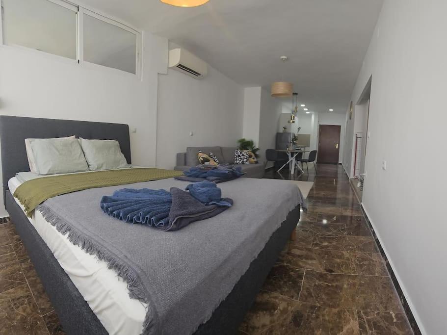 Tao City Center Apartment With Fee Wifi And Air Con By Namaste Elite Torremolinos Buitenkant foto